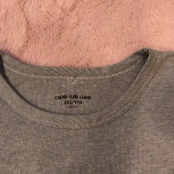 Calvin Klein T-Shirt Plus - Male or Female - Picture 5 of 5